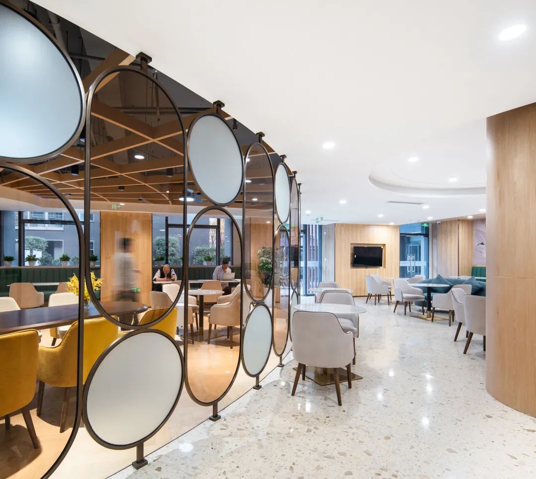 1647930770491954.jpg 640.jpg